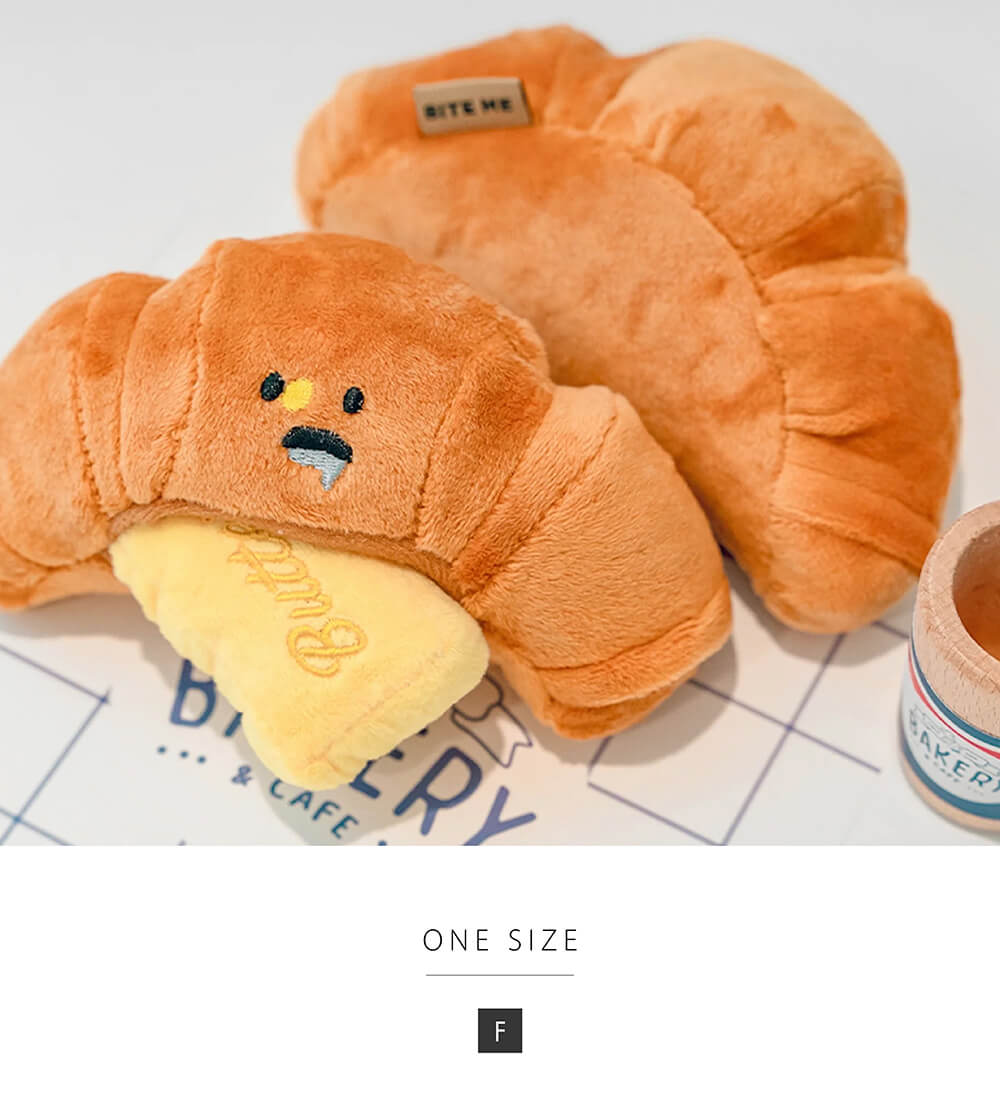 BITE ME クロワッサンおもちゃ／CROISSANT NOSE-WORK TOY